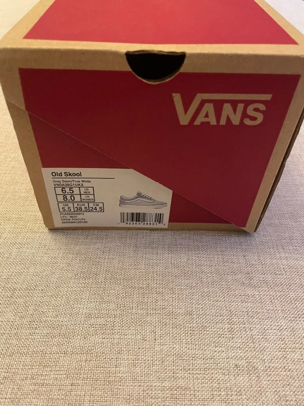 Vans Old Skool Sneaker in Gray and White Women's Size 8 NWOT